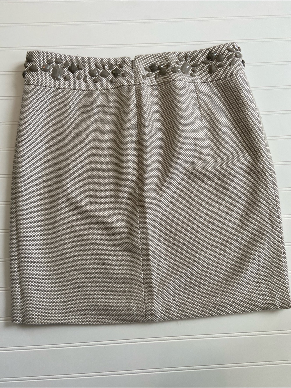 The Limited Tweed Mini Skirt Size 8 Embellished Waist Zip Beige‎ Office-Chic NWT - Picture 3 of 11